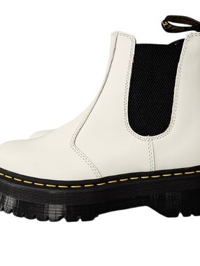 NWT Dr. Martens 2976 Quad Platform Women's Size 9 White Leather Chelsea Boots